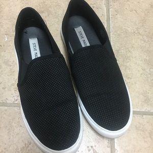 Steve Madden Slip On Sneaker